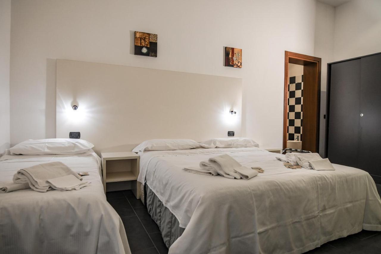 Zen Hotel Ферара Екстериор снимка
