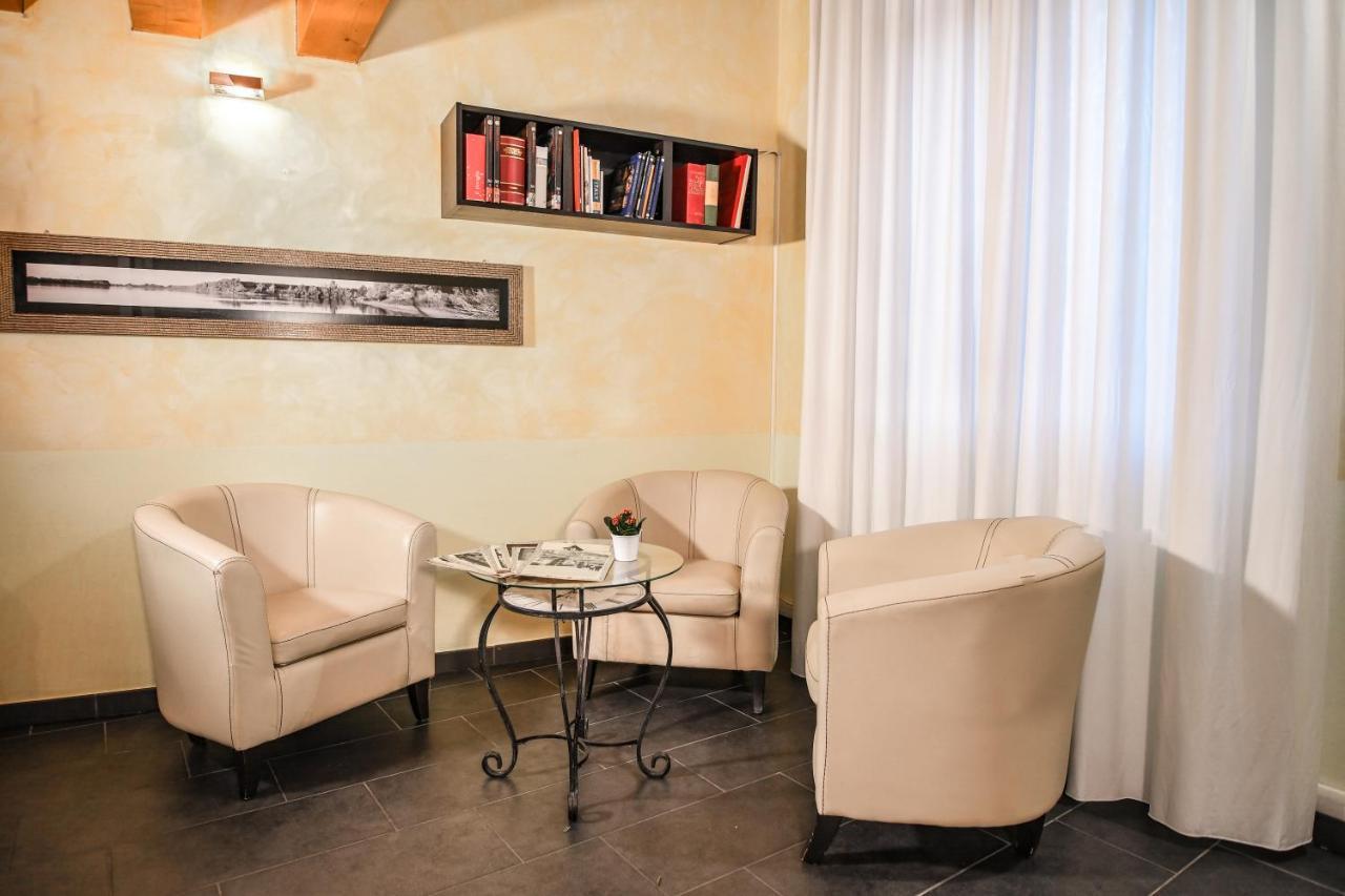 Zen Hotel Ферара Екстериор снимка