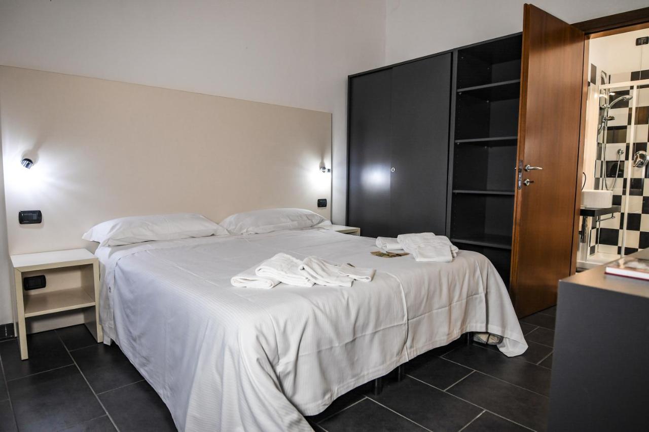 Zen Hotel Ферара Екстериор снимка