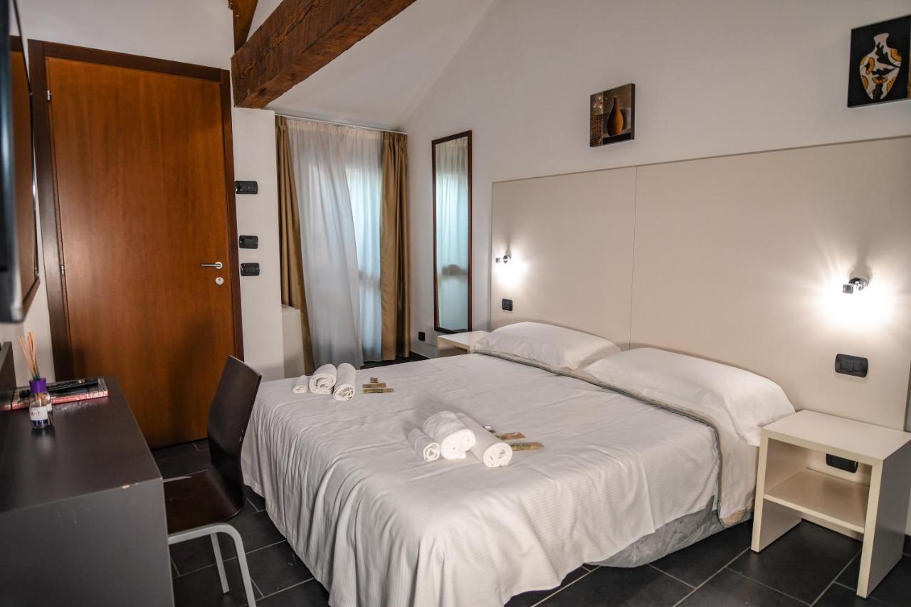 Zen Hotel Ферара Екстериор снимка