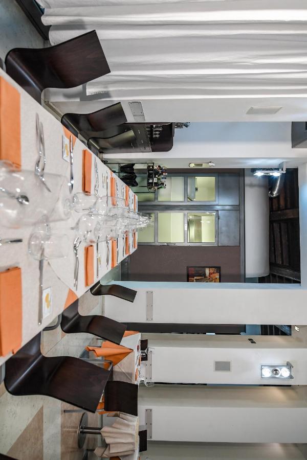 Zen Hotel Ферара Екстериор снимка